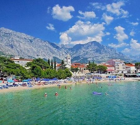 Apartment House Aria Baška Voda Екстериор снимка